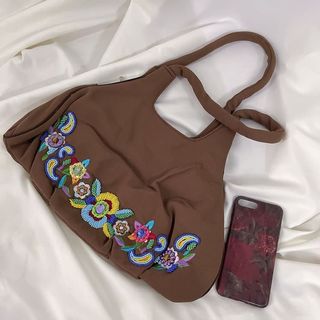 (Category: ) located in . Submitted by thriftntrunk (Listing ID 1139715607, Image 1). Description: .