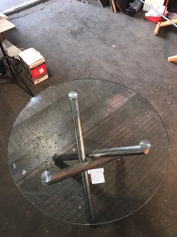 Round Glass Coffee Table With Metal Leg / Meja Kopi Kaca Dengan Kaki ...