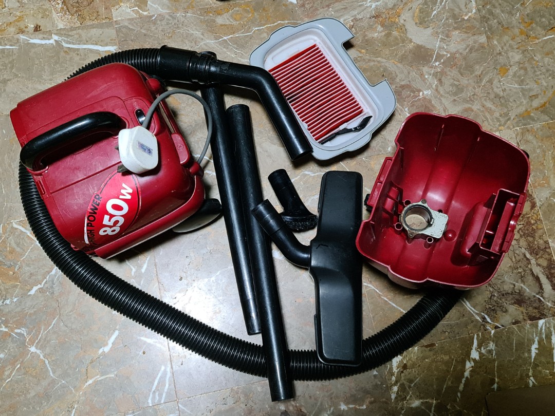 [Blessing] Sanyo SC25 Vacuum cleaner, Furniture & Home Living, Cleaning