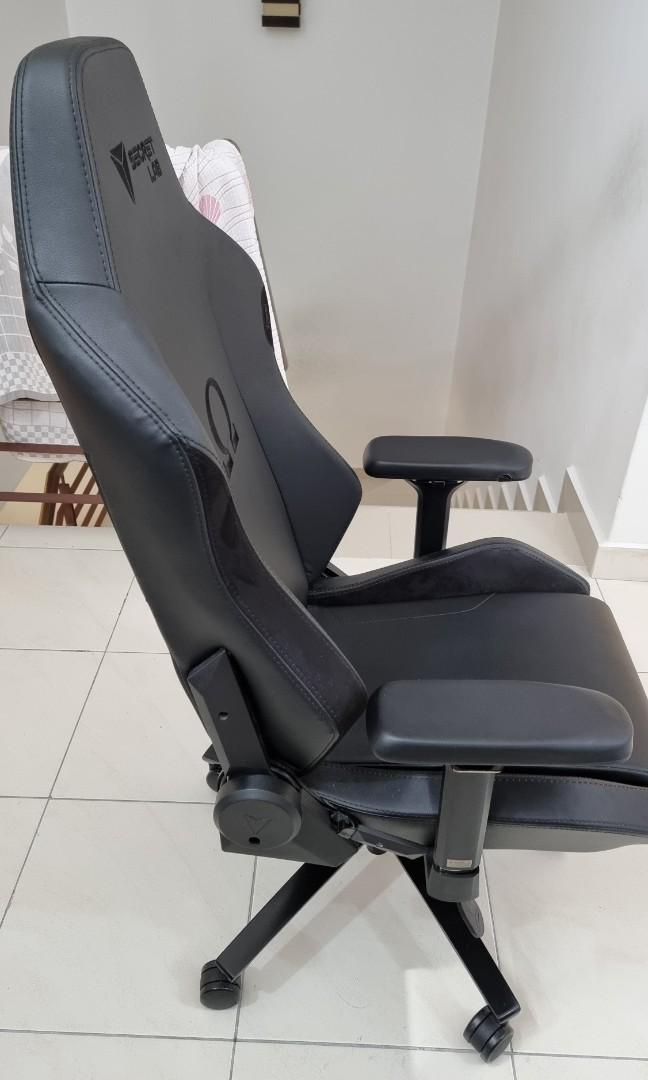 Secret Lab Omega 2020 Series Gaming Chair, Furniture & Home Living