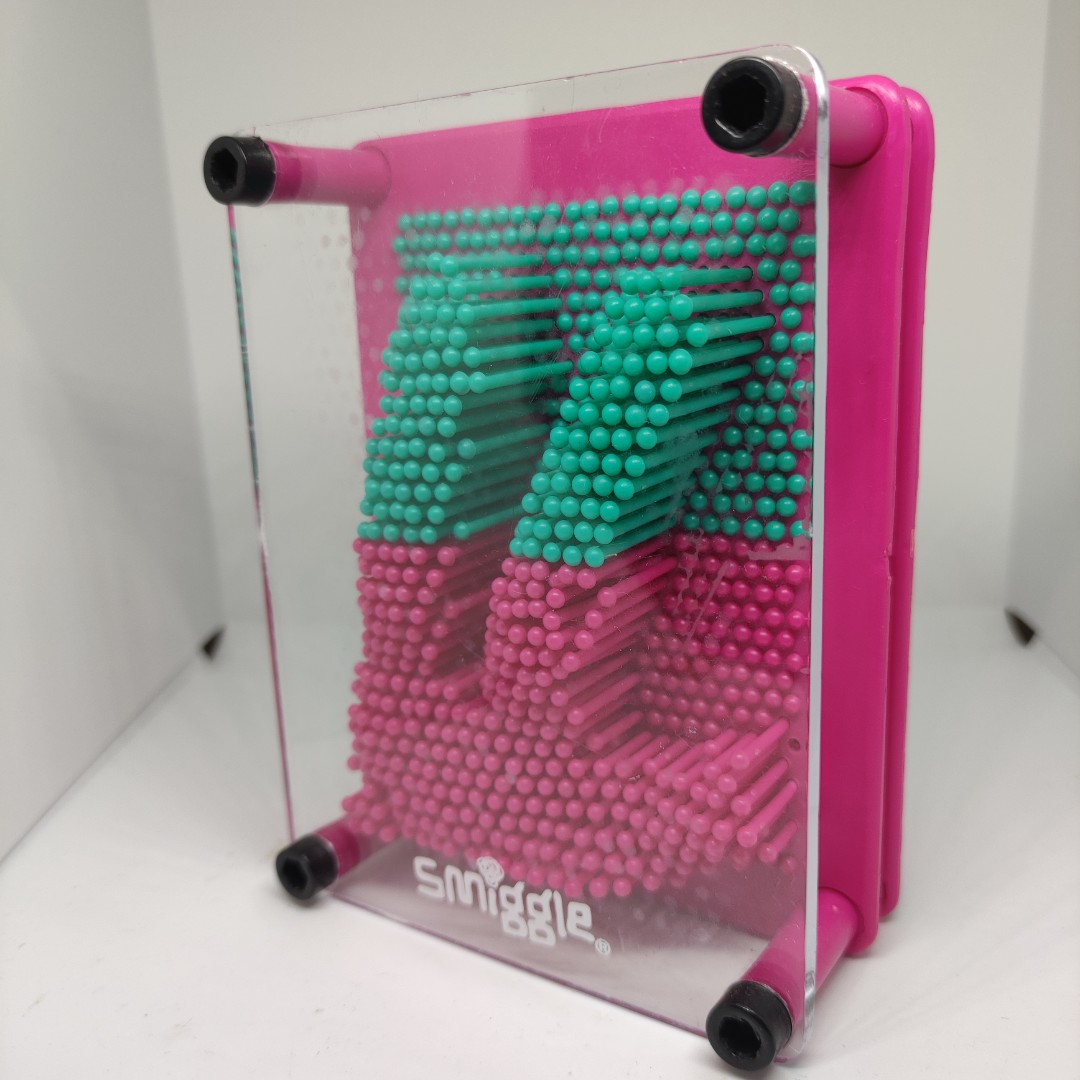 Smiggle sales pin art