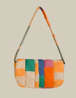 (Category: ) located in . Submitted by cloth (Listing ID 1139819587, Image 1). Description: .