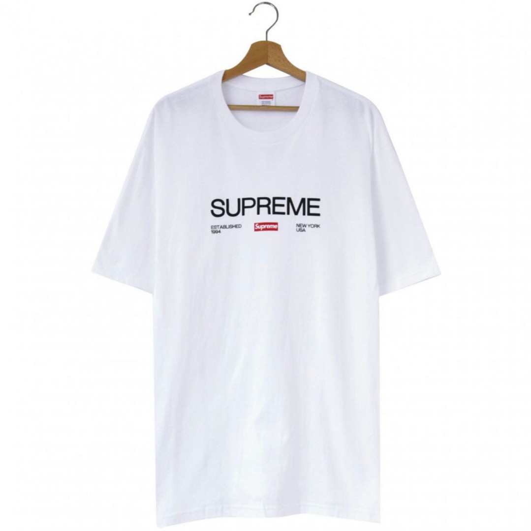Supreme tshirt, Men's Fashion, Tops 