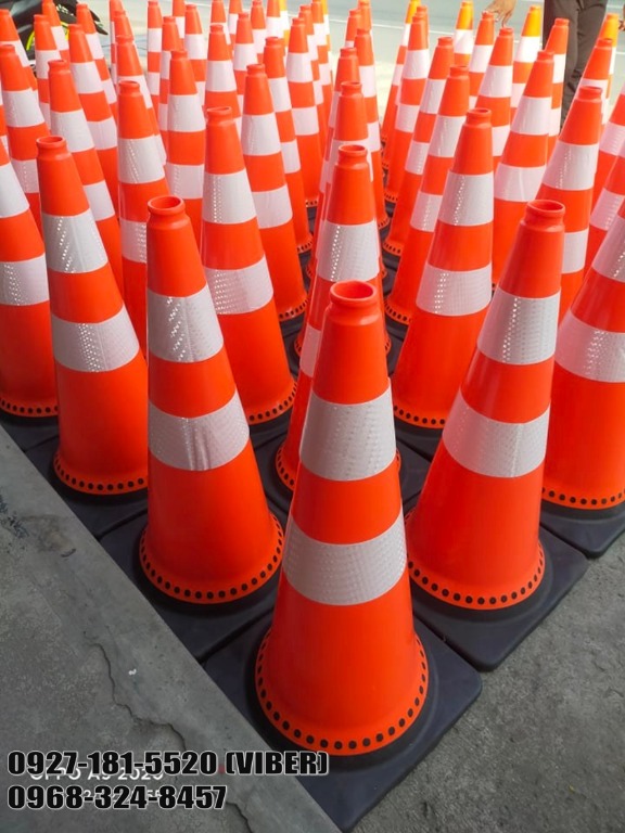 traffic cone, Furniture & Home Living, Cleaning & Homecare Supplies