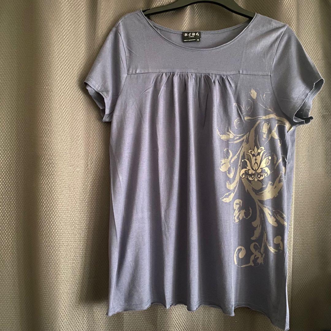 BCBG PARIS PRINTED SHIRT (Category: Shirts) located in Taguig. Submitted by thatswhatshesells (Listing ID 1139737950, Image 3). Description: - 💯% Authentic BCBG Paris - Once Used - Size: US Medium (Fits Large) - Color: Shade of Very Peri - Guaranteed Authentic from the US - RFS: Decluttering - MOP: BDO; GCash - Delivery c/o Buyer - No Return; No Exchange .