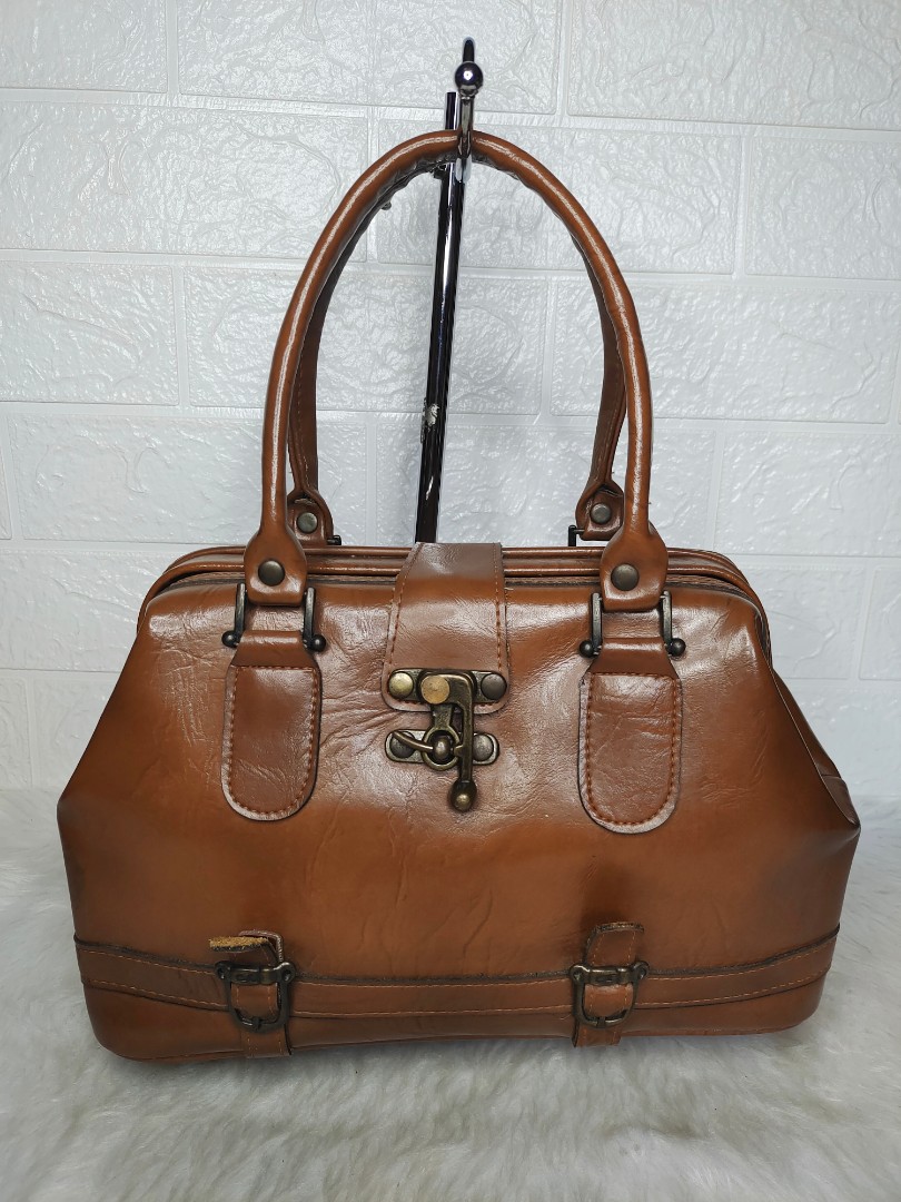 Vintage doctor's gladstone handbag, Luxury, Bags & Wallets on Carousell
