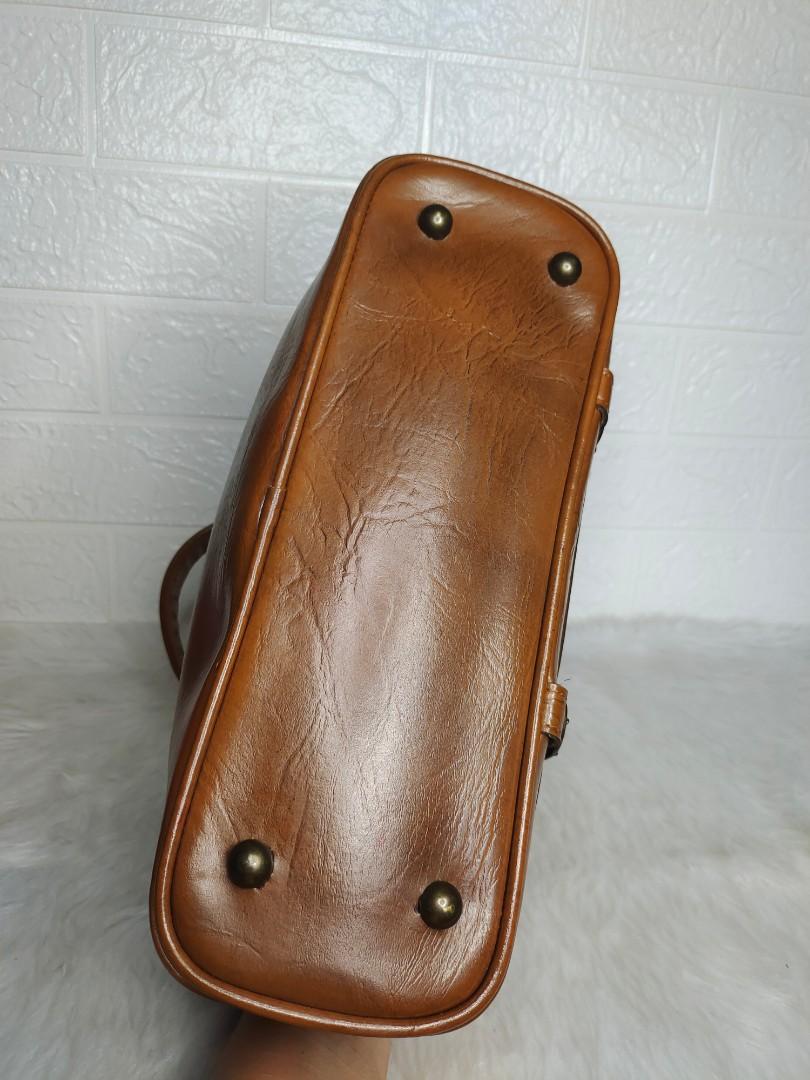 Vintage doctor's gladstone handbag, Luxury, Bags & Wallets on Carousell
