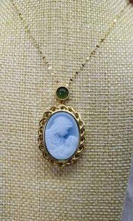 18k Mother and Child Cameo Pendant