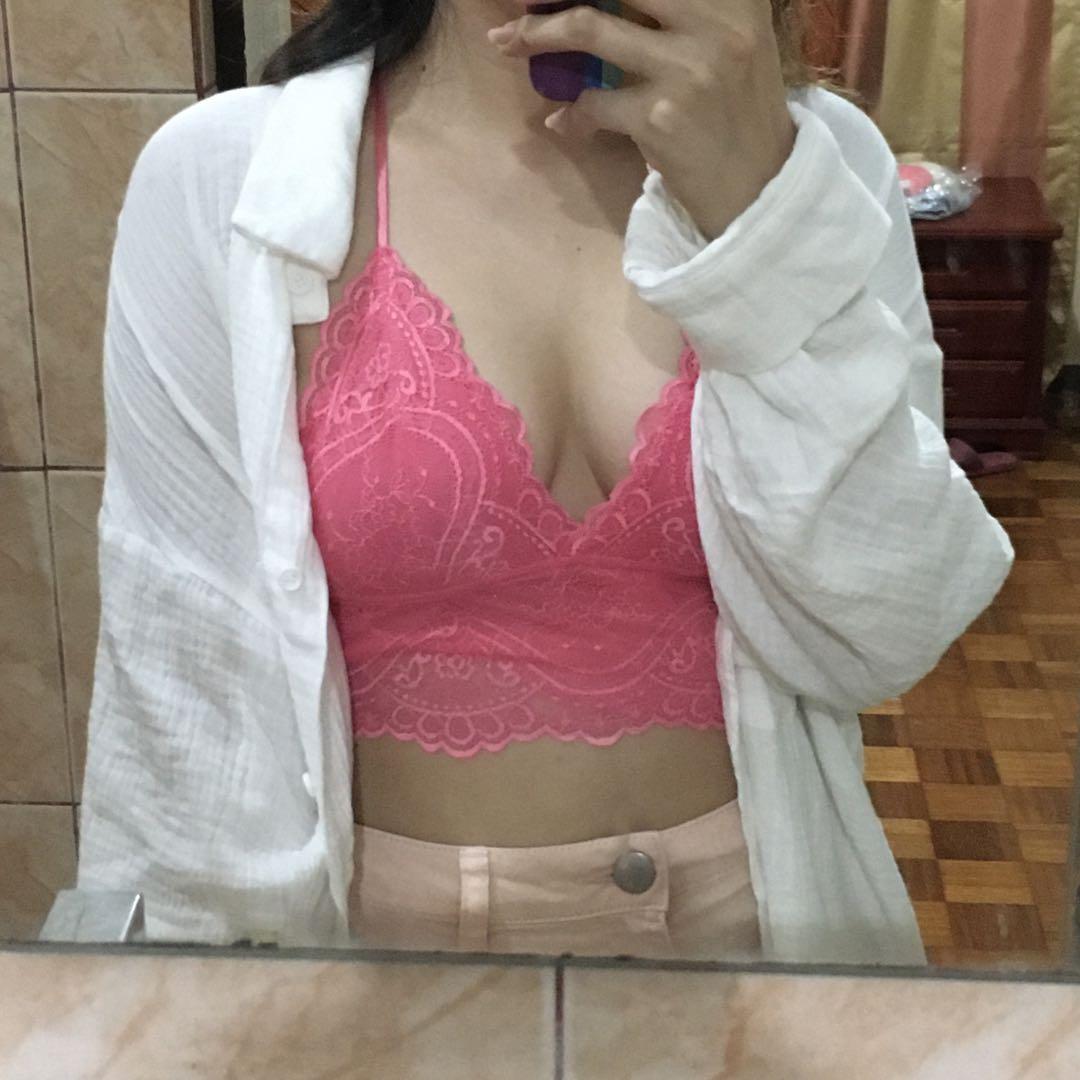 6ixty8ight Pink lace Bralette (Category: Undergarments & Loungewear) located in Quezon City. Submitted by thriftees21 (Listing ID 1140032155, Image 3). Description: Used twice 10/10 Very sexy ww rfs: decluttering super lower price.