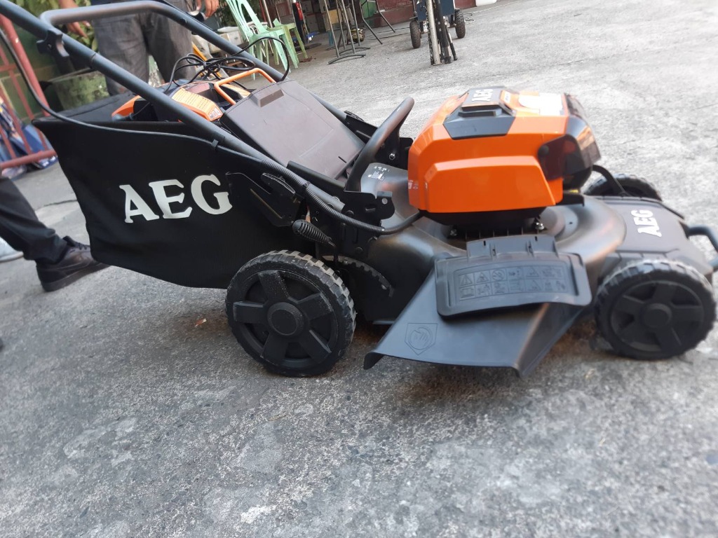 AEG Brushless Battery Operated Lawnmower 36V 18 inches, Furniture