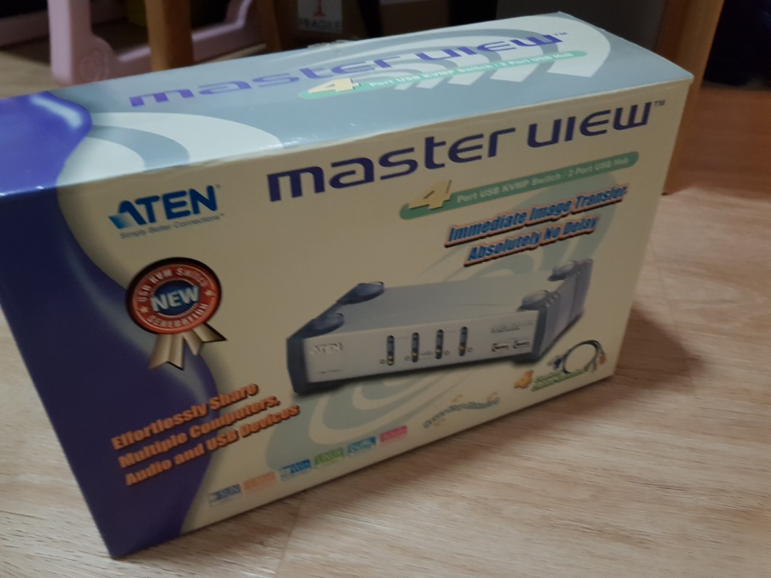 世界の 4ポート KVMP ATEN USB CS-1734A 分配器、切替器