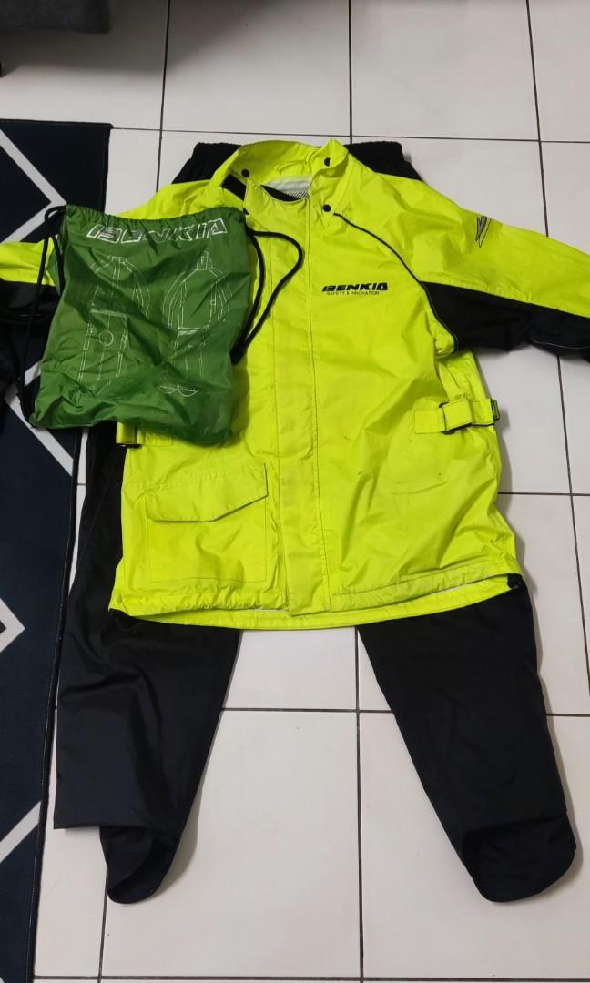 Benkia Raincoat, Men's Fashion, Coats 