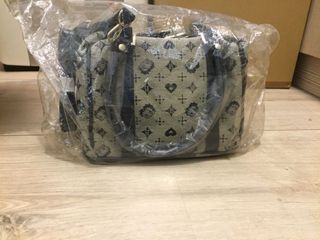 由 reddotinmyeye (刊登 ID 1139981769，圖片 1) 提交，位於 的 (類別：)，說明：。