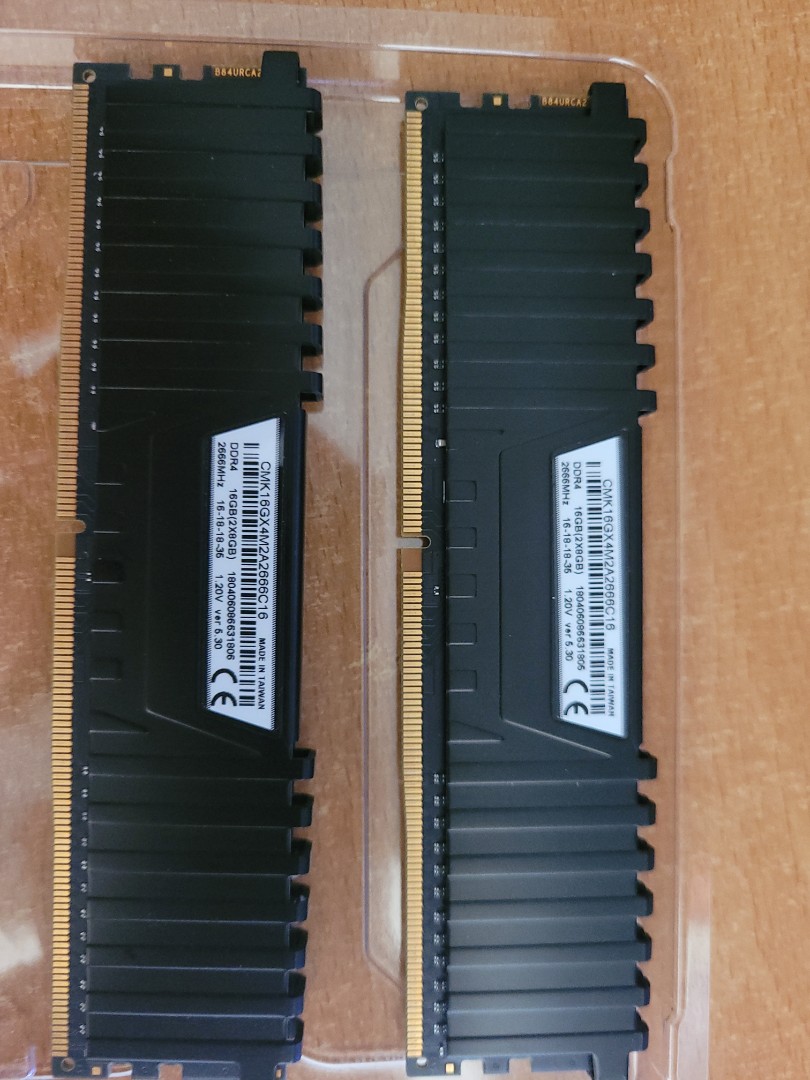 Corsair Vengeance LPX Black DDR4 2666MHz 16GB (2x8GB) CMK16GX4M2A2666C16