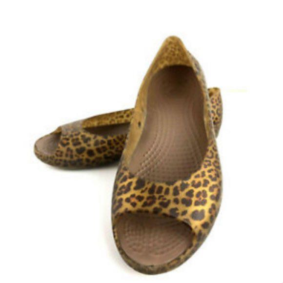 crocs leopard sandals