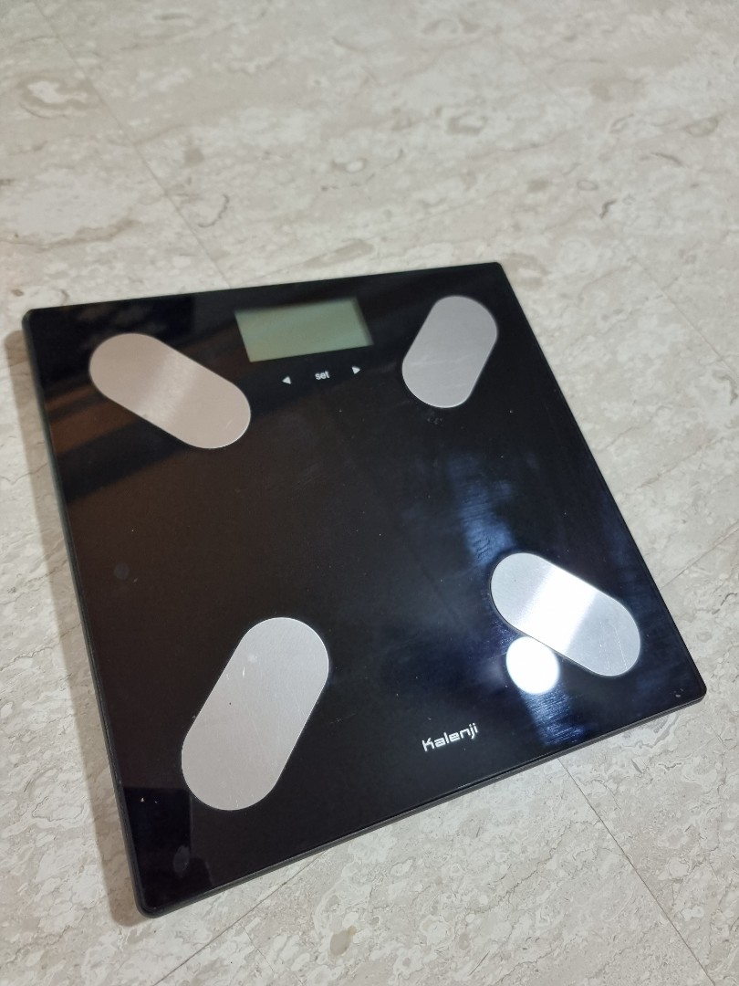 Decathlon weighing machine, Health & Nutrition, Health Monitors