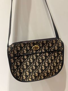 （分類：）位於 。 由 becca102 提交（商品編號 1140020243，圖片 1）。簡介： 。