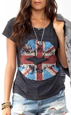Forever 21 Grey Lips Shaped Union Jack T Shirt