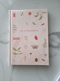 KIKKI.K
Life is Wonderful A5 Journal