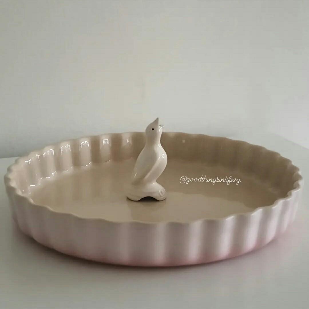 Le Creuset 28cm Fluted Flan Dish Shell Pink 