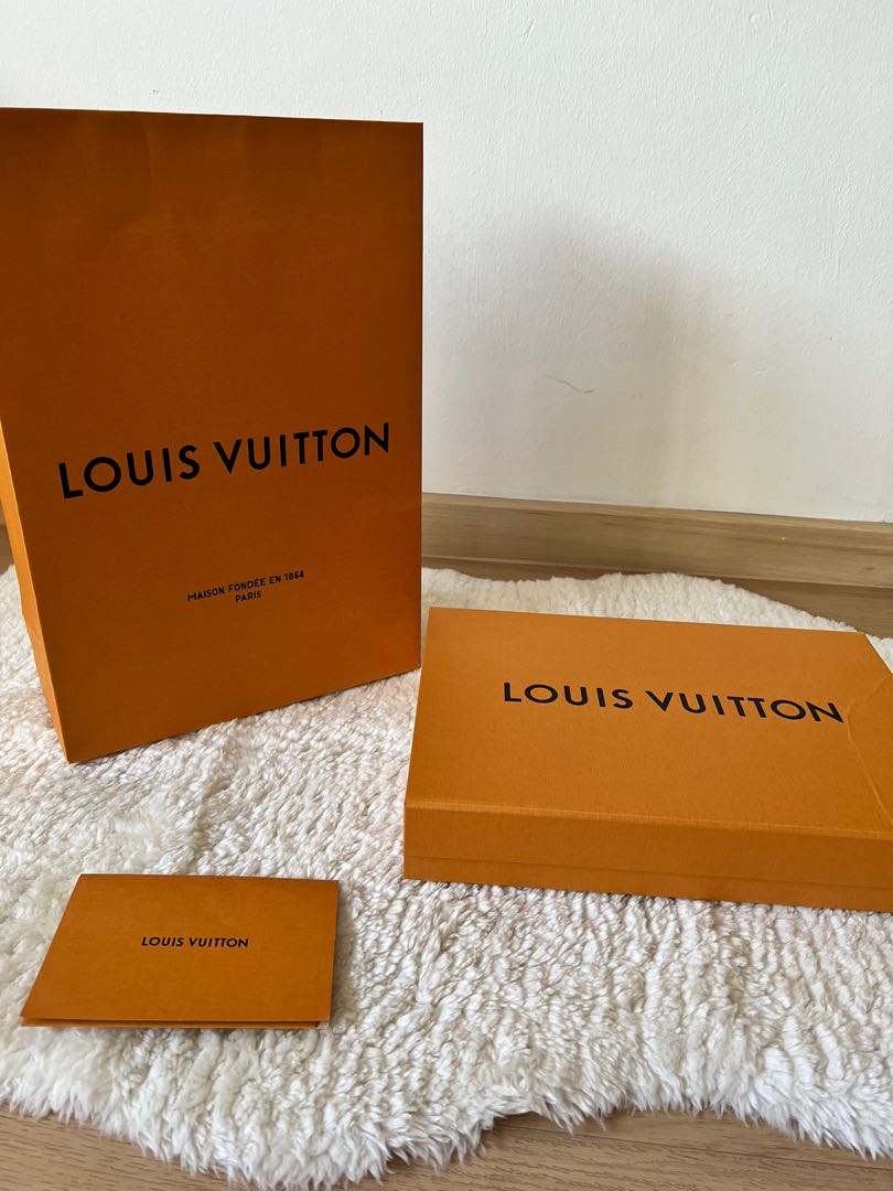 Louis Vuitton Shawl Chale MNG Denim Bleu, Luxury, Accessories on Carousell