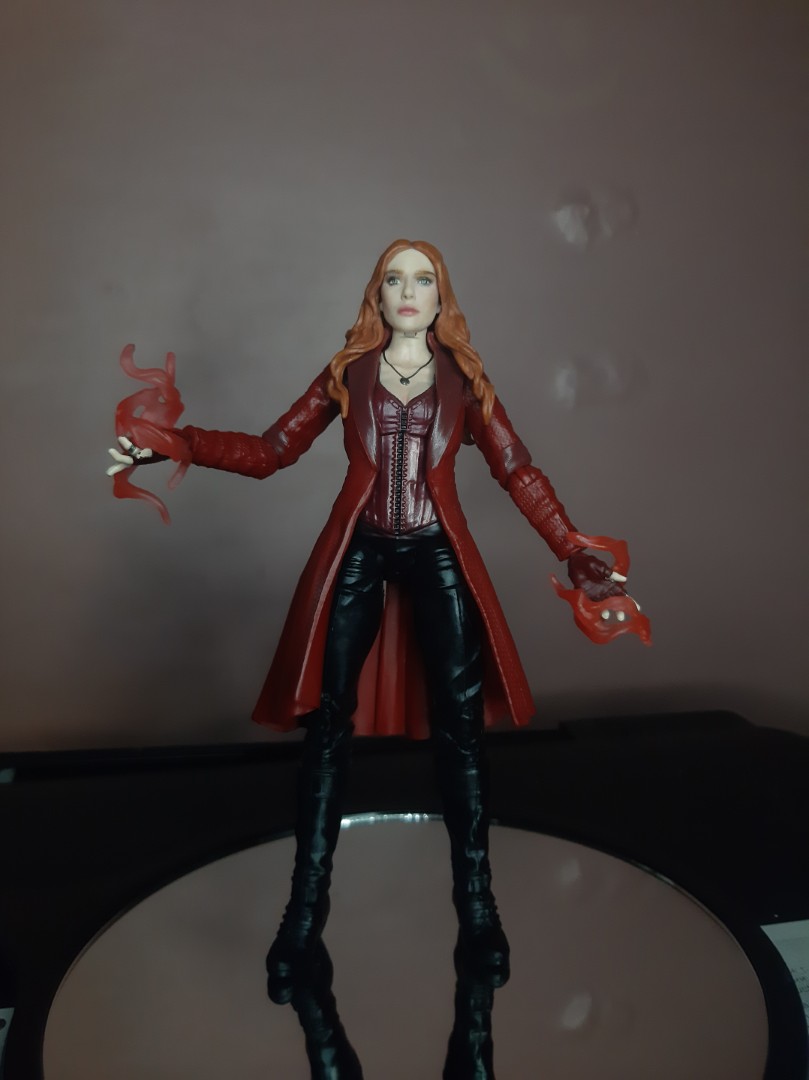 Marvel Legends Wanda Maximoff from 2-Pack Exclusive wiyh The Vision ...