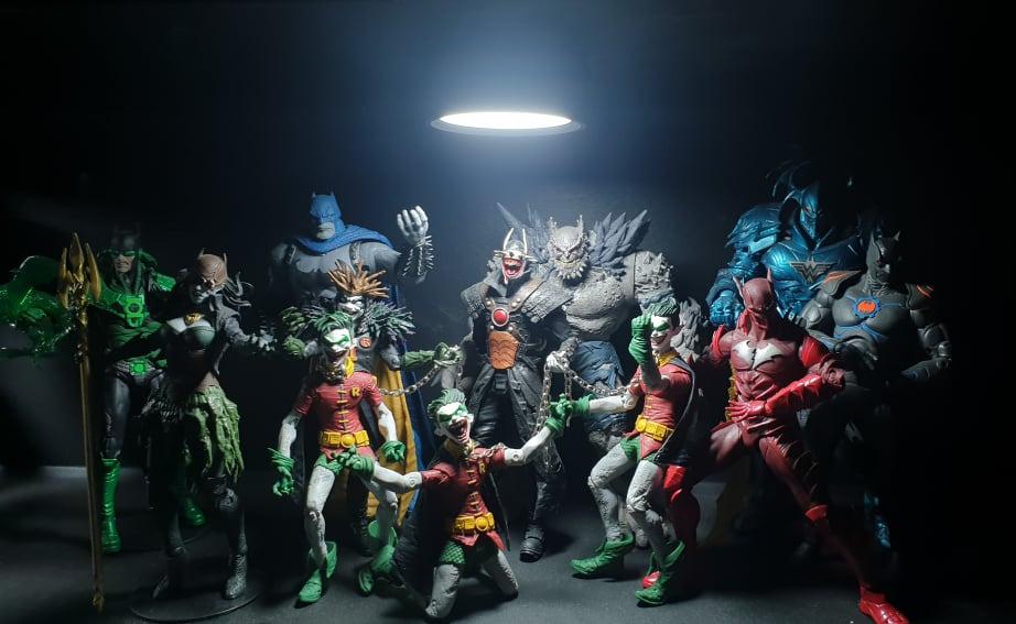 Dark knight metal shop figures