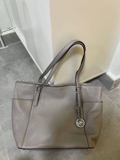 （分類：）位於 。 由 fi_ona 提交（商品編號 1139933202，圖片 1）。簡介： 。