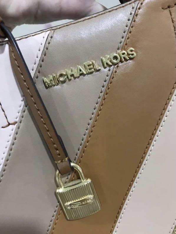 Michael kors best sale adele clutch