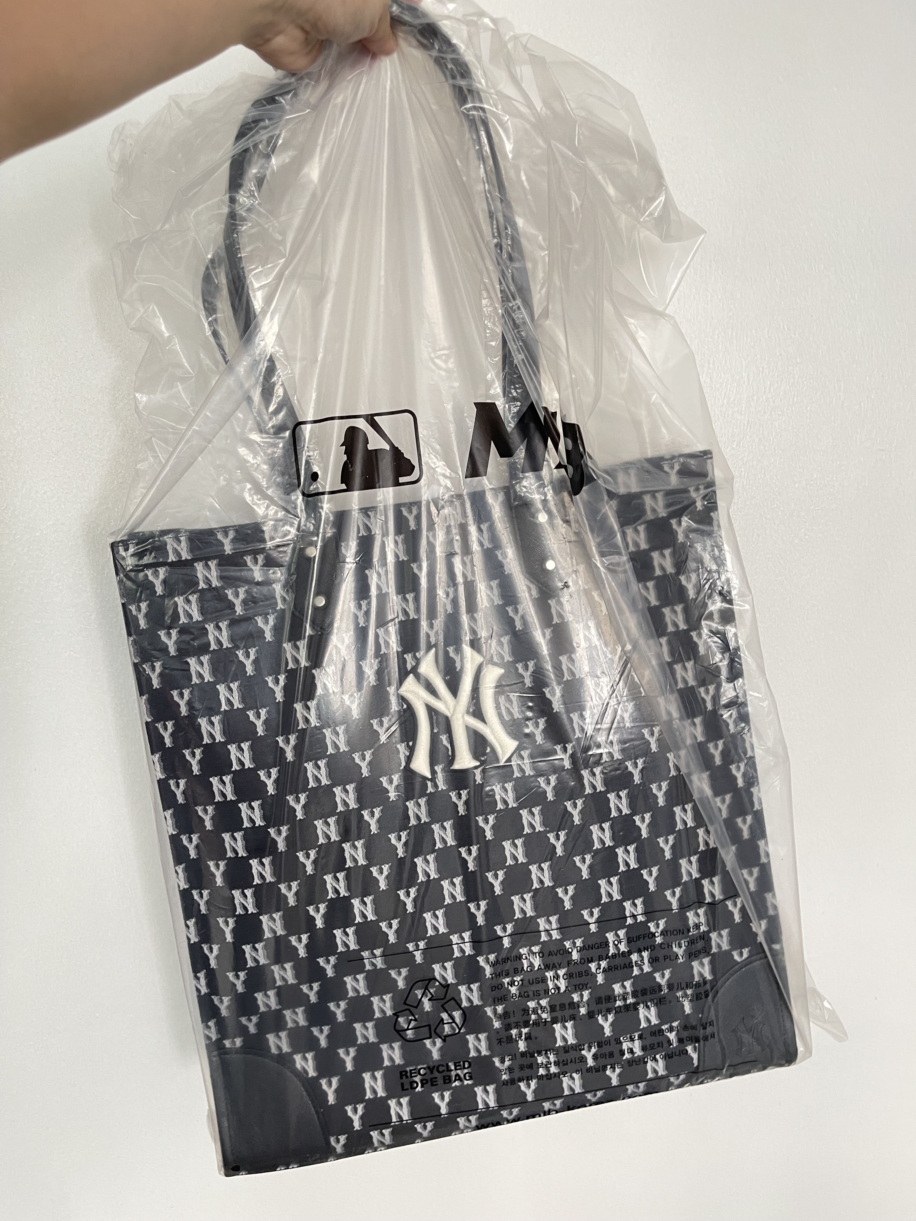 MLB Cube Monogram Small Tote Bag New York Yankees 3AORS022N50GND  HOGO  YANG STORE