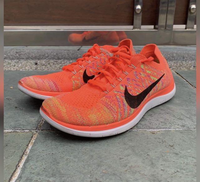 Nike hotsell flyknit neon