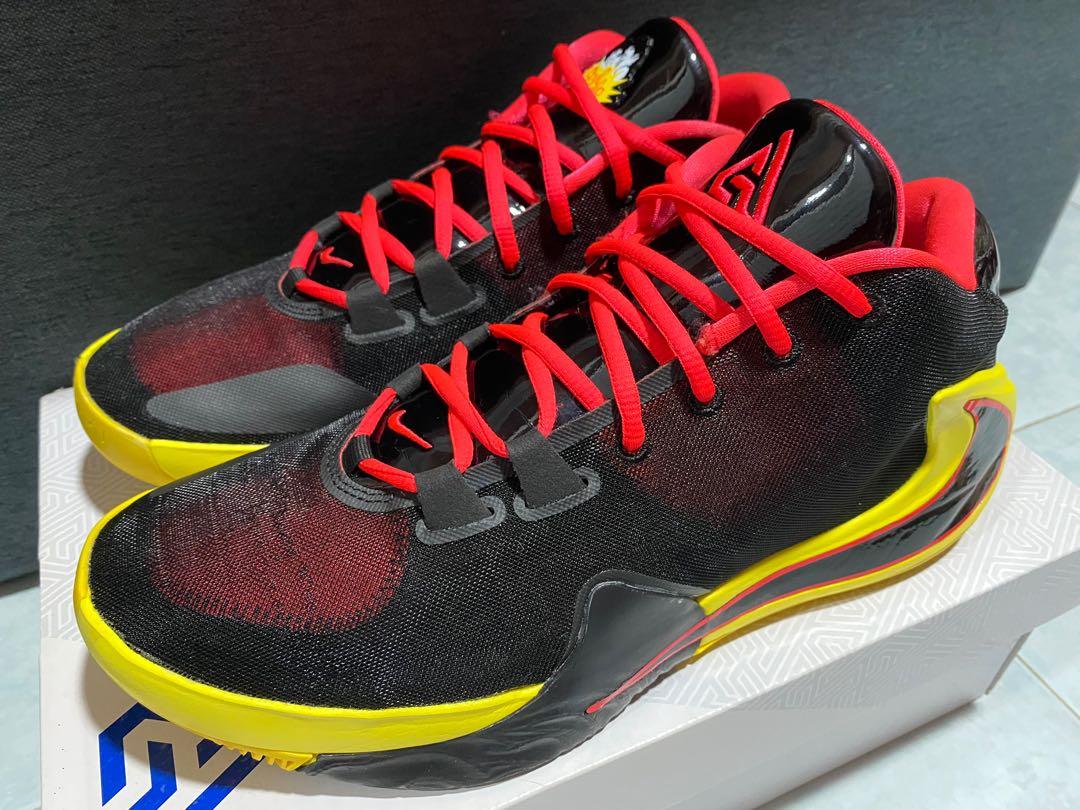 New zoom cheap freak 1