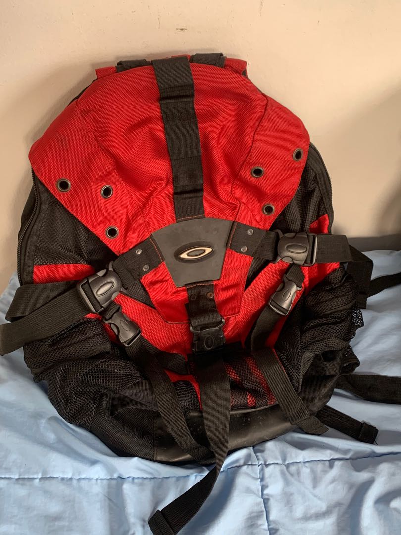 Oakley Icon Pack 3.0 (premium copy), Men's Fashion, Bags, Backpacks on