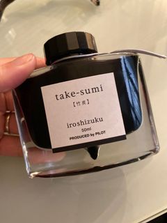 （分類：）位於 。 由 uncannyqueen 提交（商品編號 1139943779，圖片 1）。簡介： 。