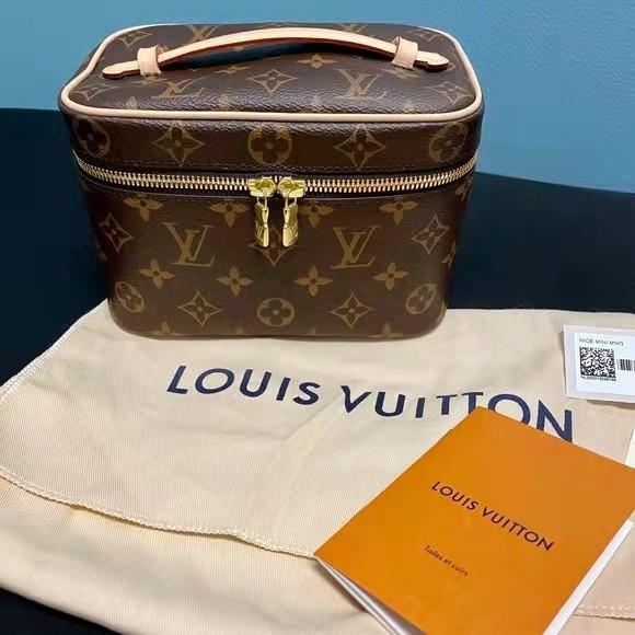 AUTHENTIC LOUIS VUITTON DENIM LV MONOGRAM KEY CLES POUCH - GOLD HARDWARE,  Luxury, Bags & Wallets on Carousell