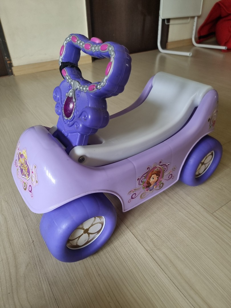 Sofia the first ride on toy top
