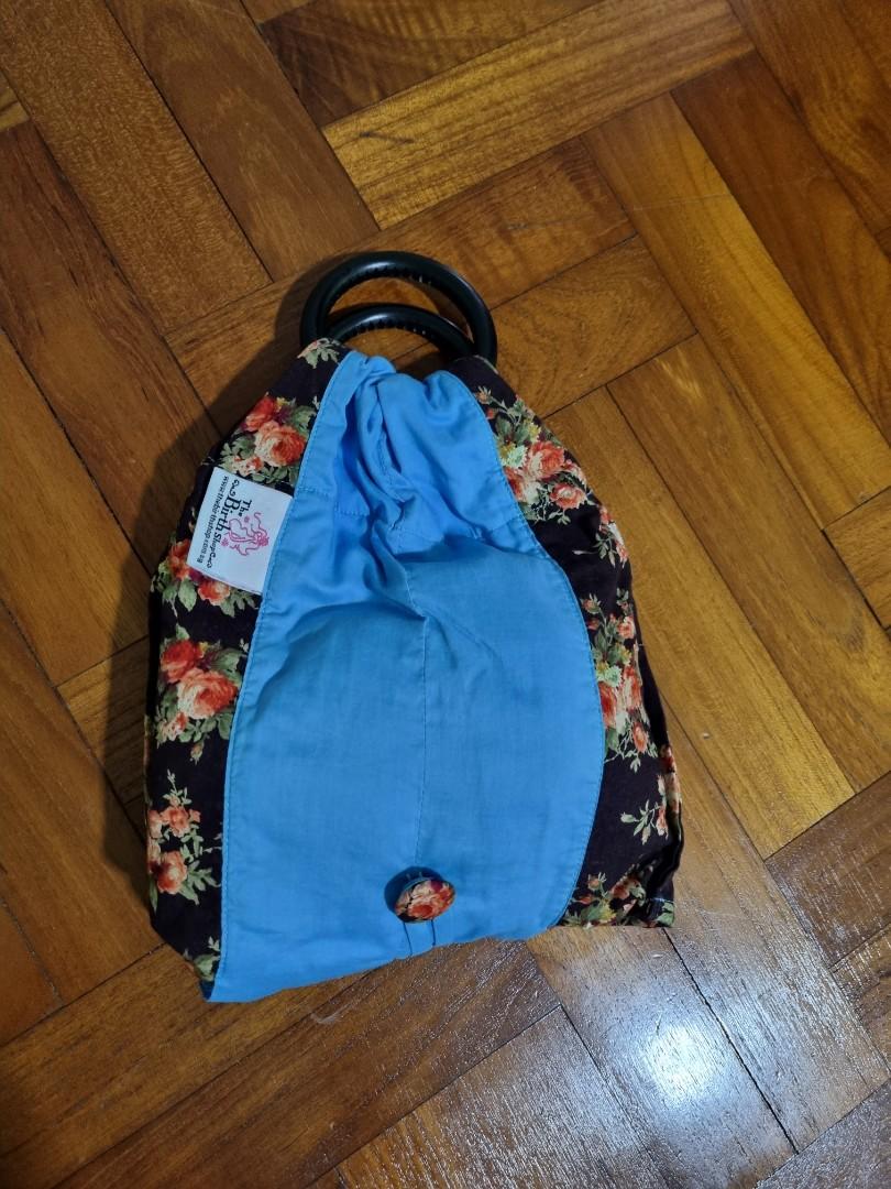 Ring sling with discount pocket