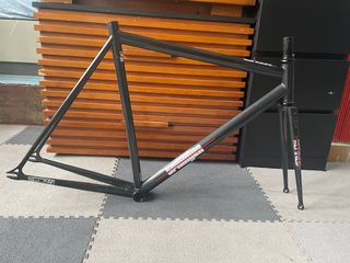 （分類：）位於 。 由 chris204au 提交（商品編號 1139887065，圖片 1）。簡介： 。