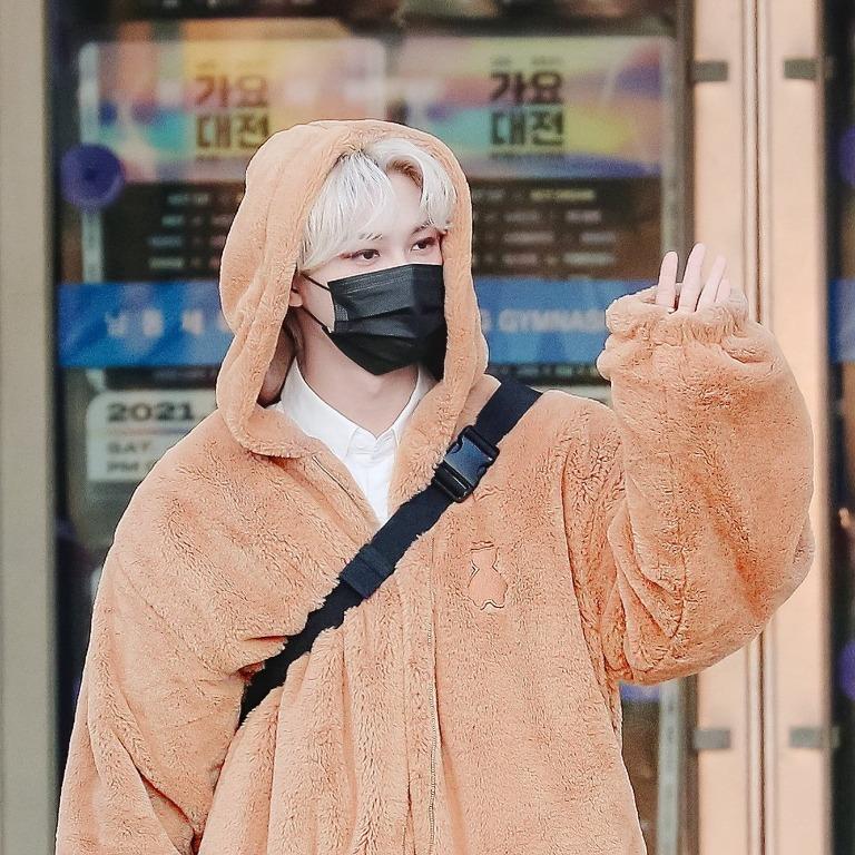 Stray kids felix hoodie outlet