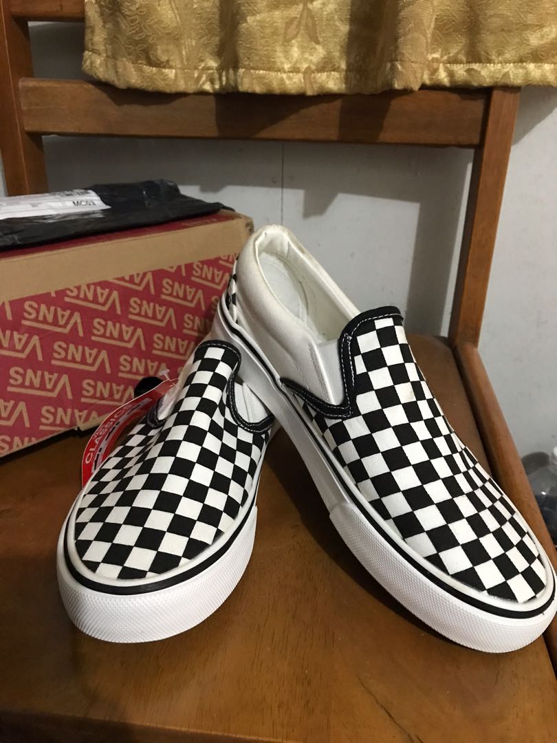 checkered vans size 9