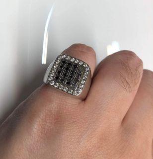 White gold with 16 Black diamond and 20 natural diamond ring
