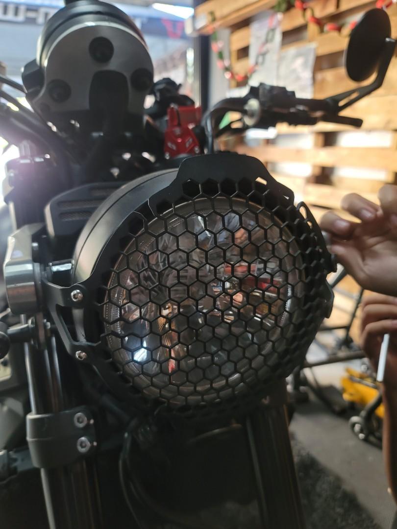 Yamaha XSR900 headlight guard cover Evotech copy, Motorbikes, Motorbike