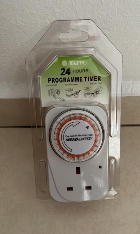 24 Hour programme Timer (Category: Other Home Appliances) located in Singapore. Submitted by ssyytt (Listing ID 1140101998, Image 1). Description: .