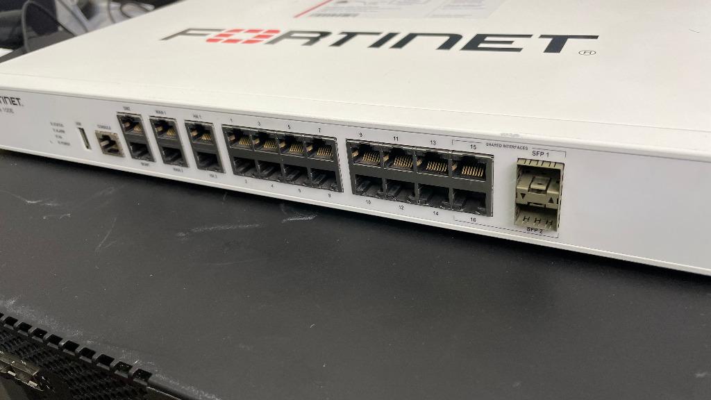 特價一台)(二手) Fortinet FG-100E FortiGate-100E Network Security