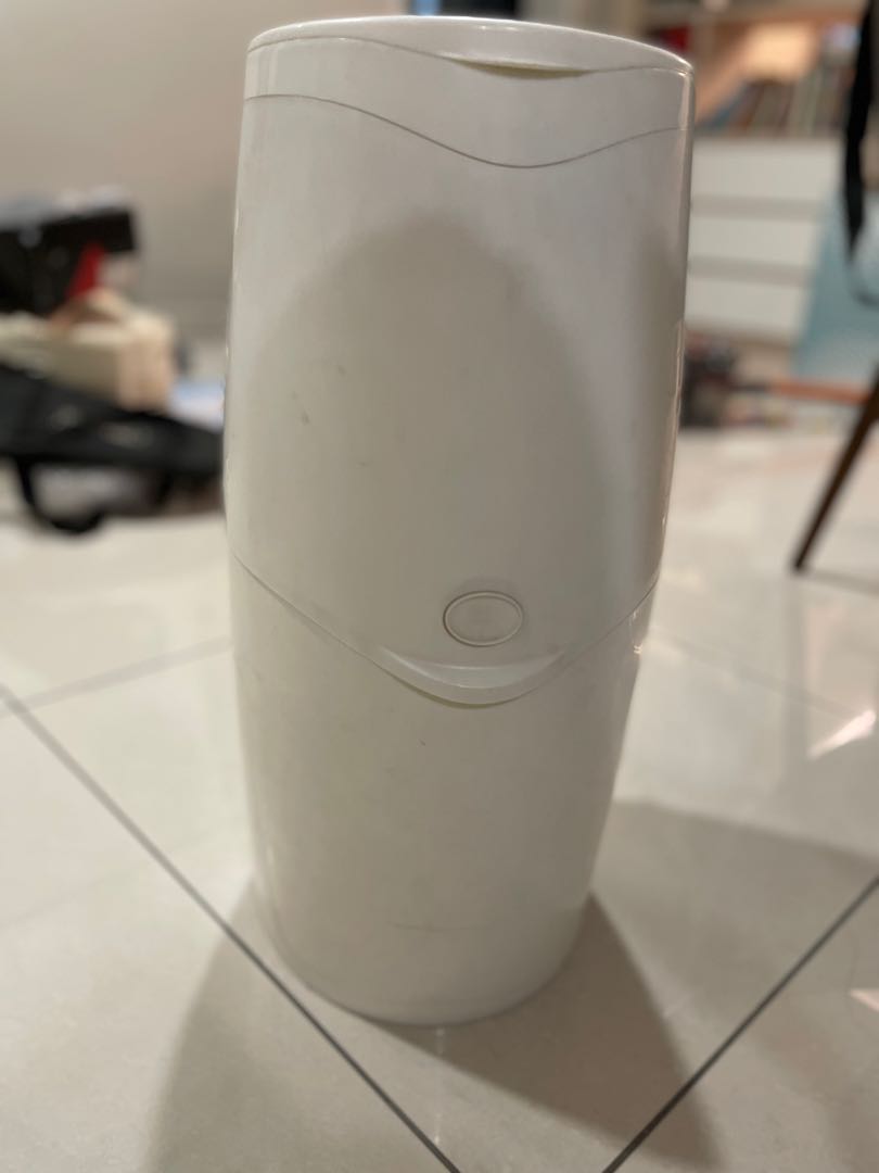 Angelcare Nappy Bin from UK, Health & Nutrition, Assistive