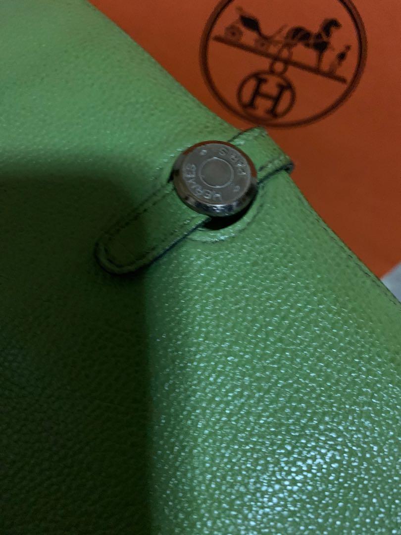 AUTHENTIC HERMES DOGON (Category: Luxury Bags & Wallets) located in Quezon City. Submitted by mjpproperty (Listing ID 1140051427, Image 2). Description: GUARANTEED AUTHENTIC HERMES DOGON LONG WALLET PLUS SF.