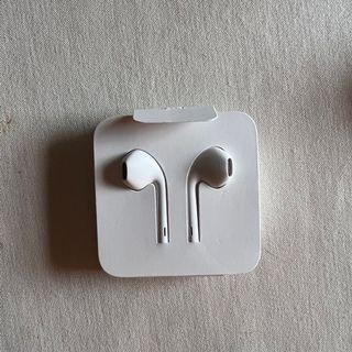 BRAND NEW Apple Lightning EarPods