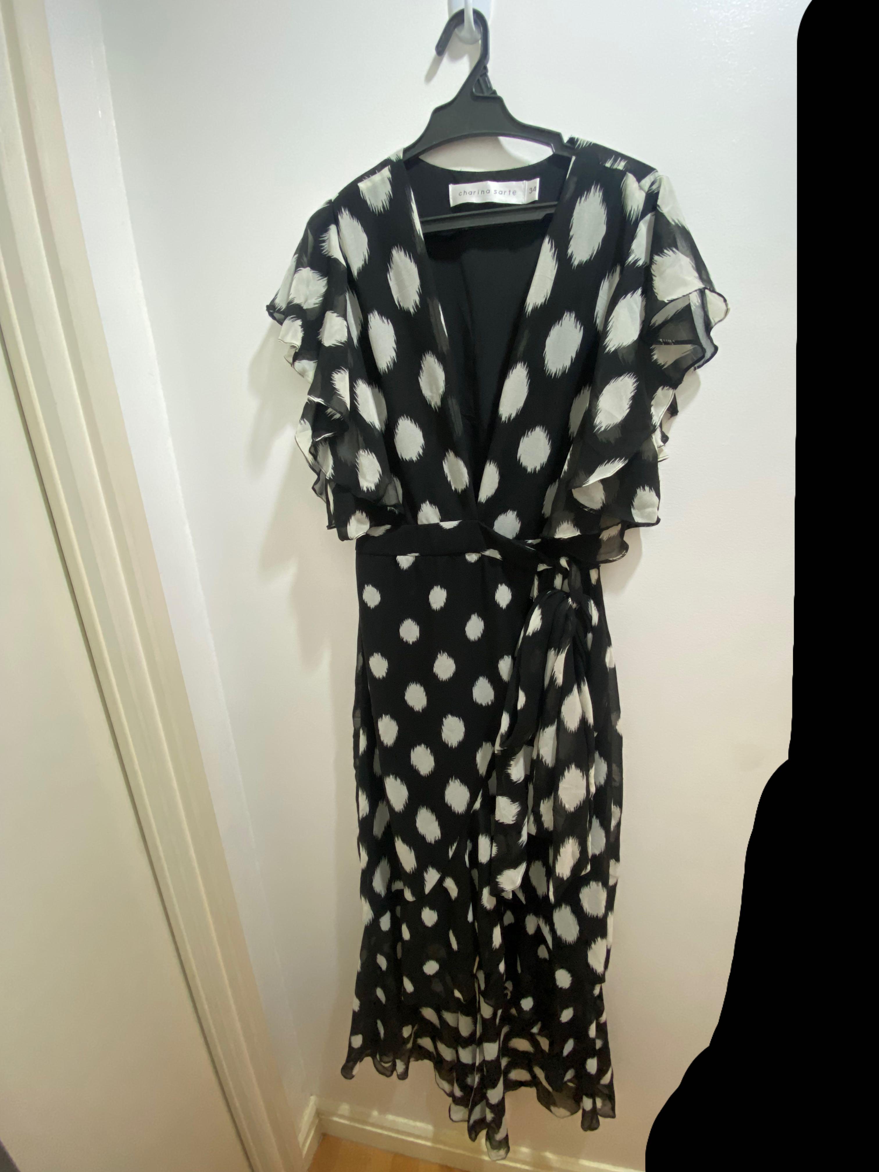 Charina Sarte dress (Category: Evening dresses & gowns) located in Makati City. Submitted by thegarmentcloud (Listing ID 1140192602, Image 3). Description: Authentic Charina Sarte long dress Size 34, used 1x, in perfect condition Please see final photo for reference (when worn) My dimensions: waist 26-27, bust 33 ALL SALES ARE FINAL, NON REFUNDABLE.