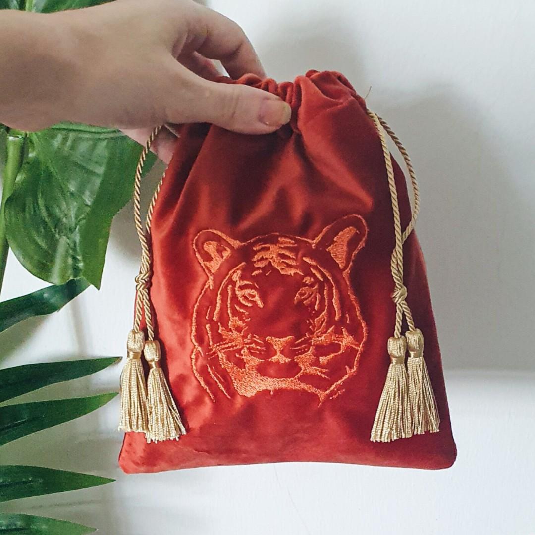 Custom velvet clearance drawstring bags