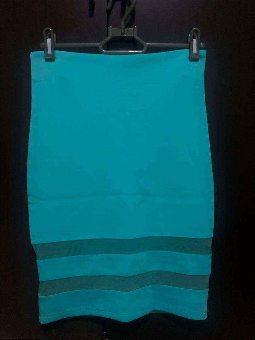 Divided by H&M skirt, Women's Fashion, Bottoms, Skirts on